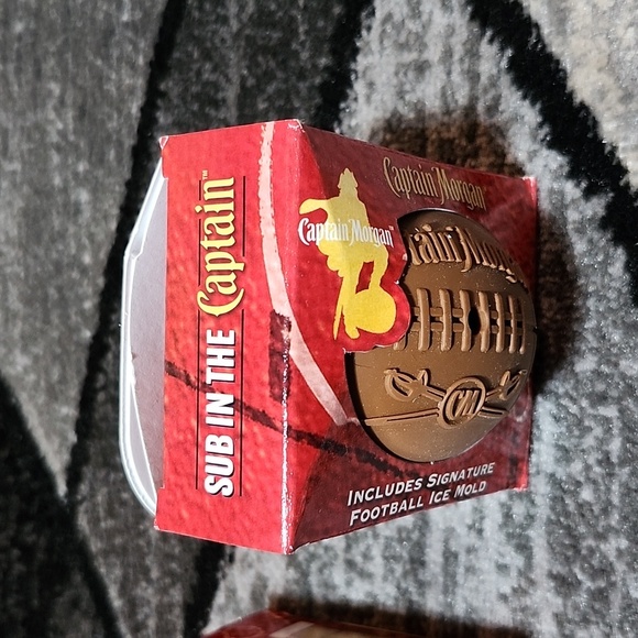 CAPTAIN MORGAN SIGNATURE FOOTBALL ICE MOLDS SET-OF-3 - Picture 5 of 9